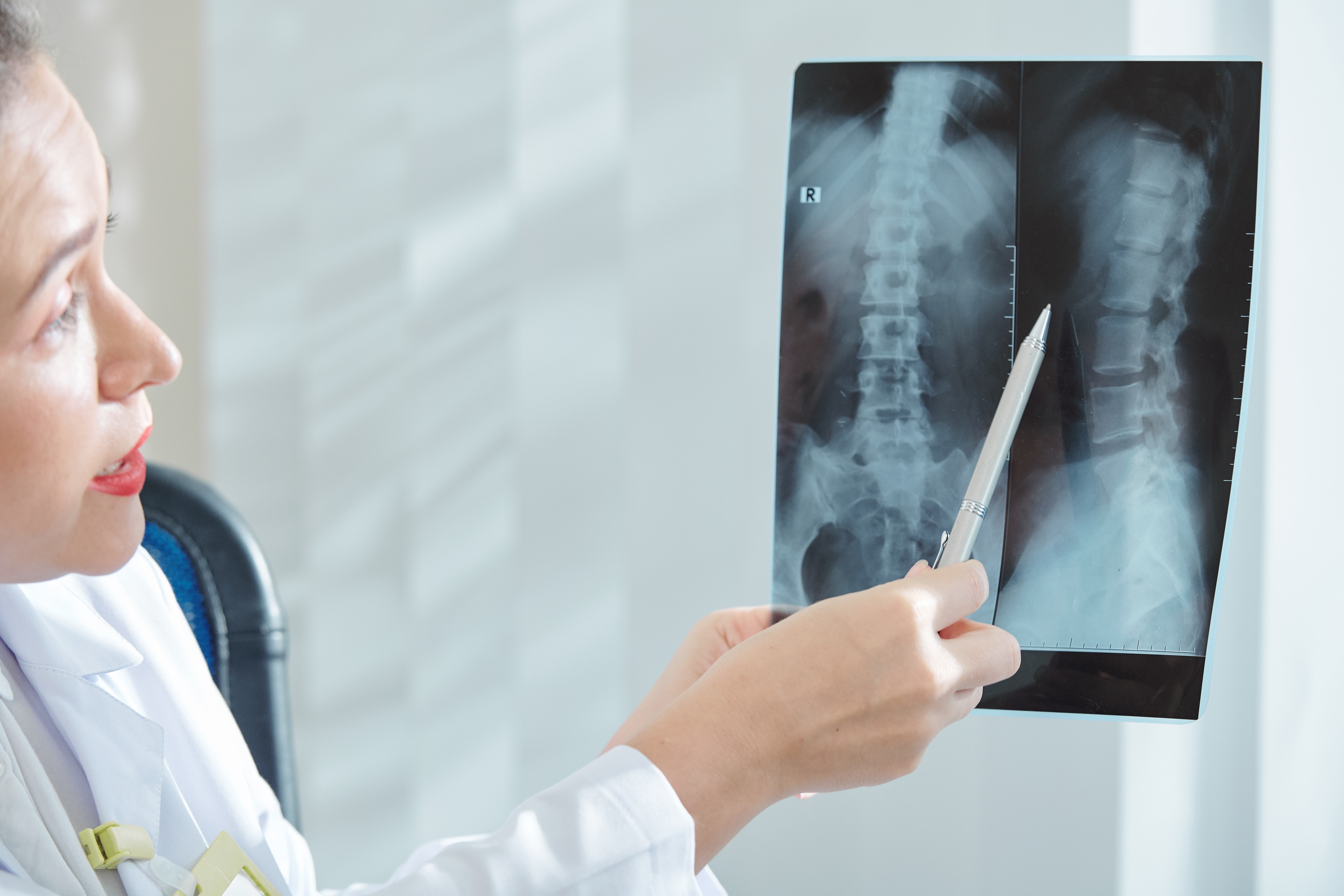 Top spine surgeon in Pune | Top spine doctor in Pune